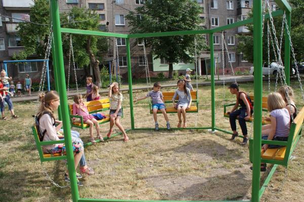 Відкриття дитячого майданчика по вулиці Миколи Лисенка (колишня Бесєдова) Відкриття дитячого майданчика по вулиці Миколи Лисенка (колишня Бесєдова)