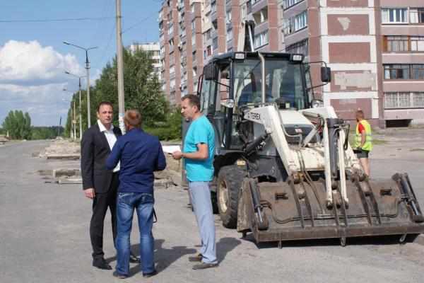 Процес ремонту по бульвару Незалежності Процес ремонту по бульвару Незалежності