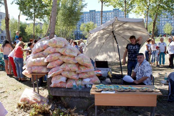 Відкриття нової зони відпочинку на лівобережжі -  "Парк щастя"