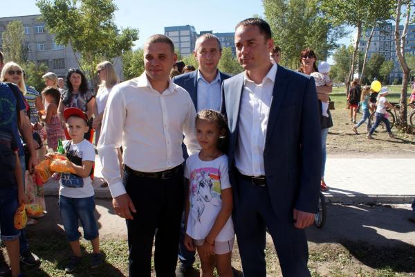 Відкриття нової зони відпочинку на лівобережжі -  "Парк щастя"
