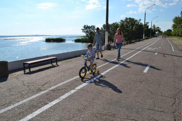 30.05.15р. - свято «Велодень-2015» з нагоди відкриття першої велосипедної доріжки на набережній Лівого берега.